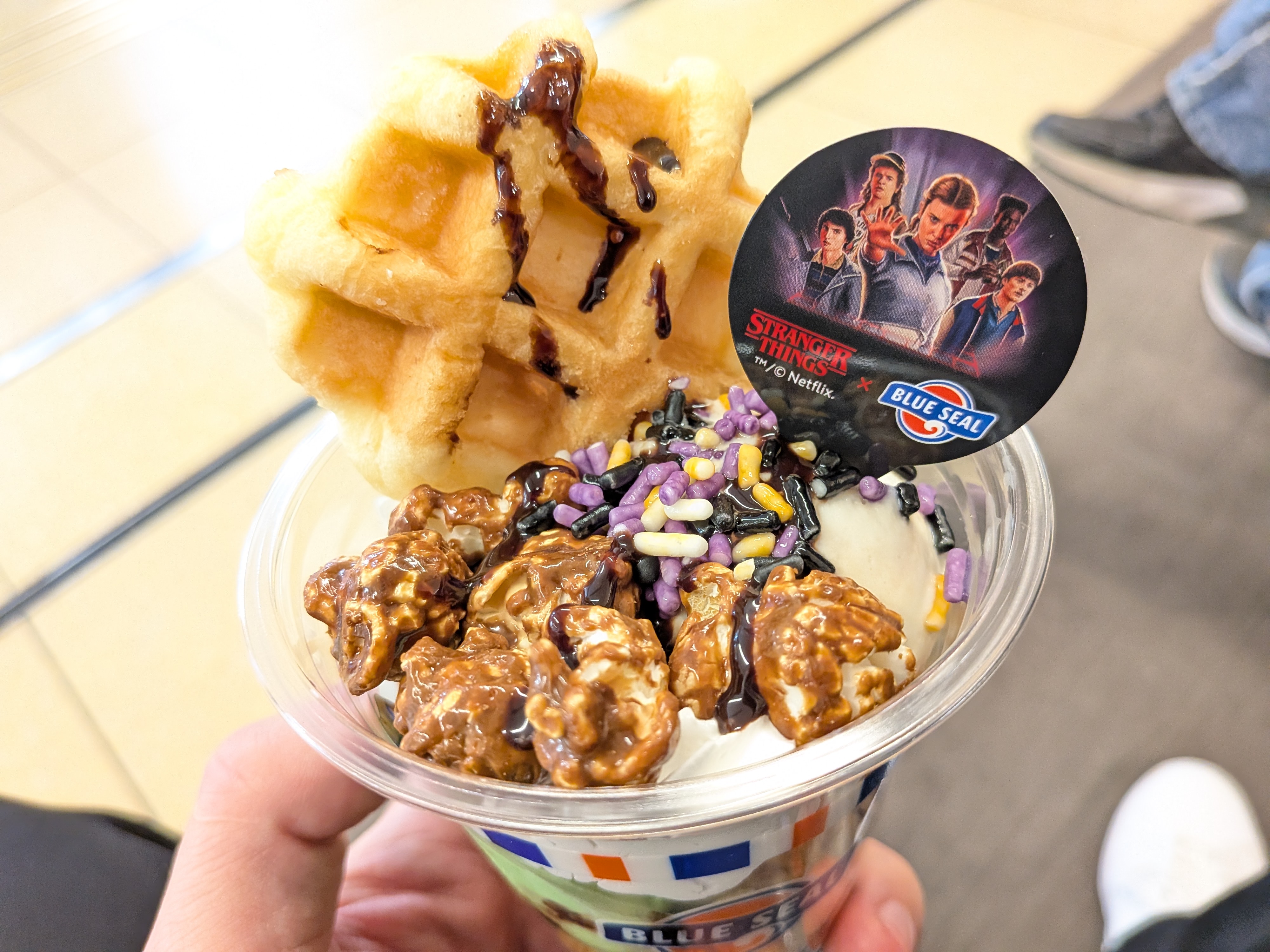 【イレブンのワッフルパフェ】BLUE SEAL × Netflixシリーズ「ストレンジャー・シングス 未知の世界」